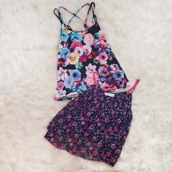 Abercrombie & Fitch Tops - 2/$8 Floral Tank Tops A&E/Old Navy